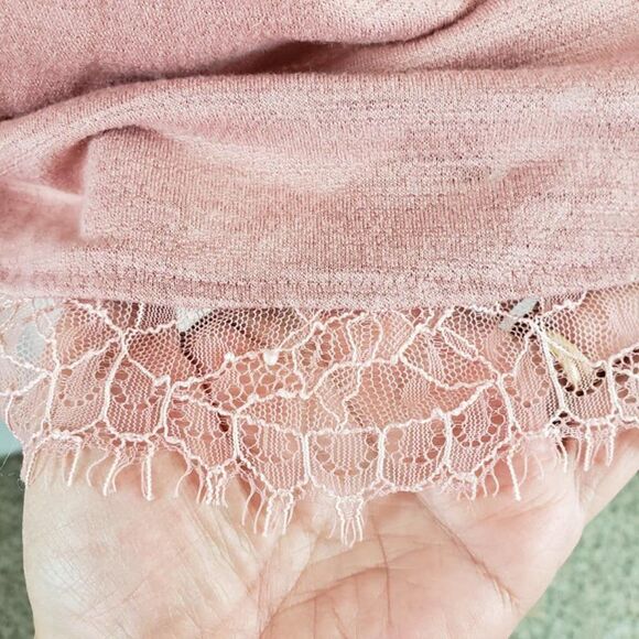 LC Lauren Conrad Blush Lace-Trim Scoop Neck Tee with Back Bow Size Small - Picture 10 of 11